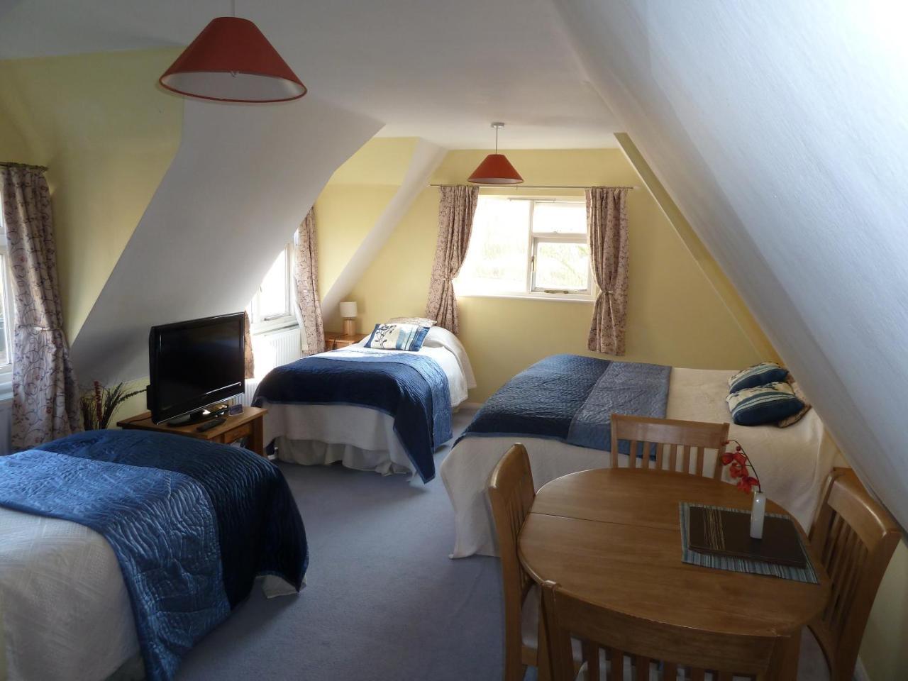 The Willows Guest House Takeley Exterior foto